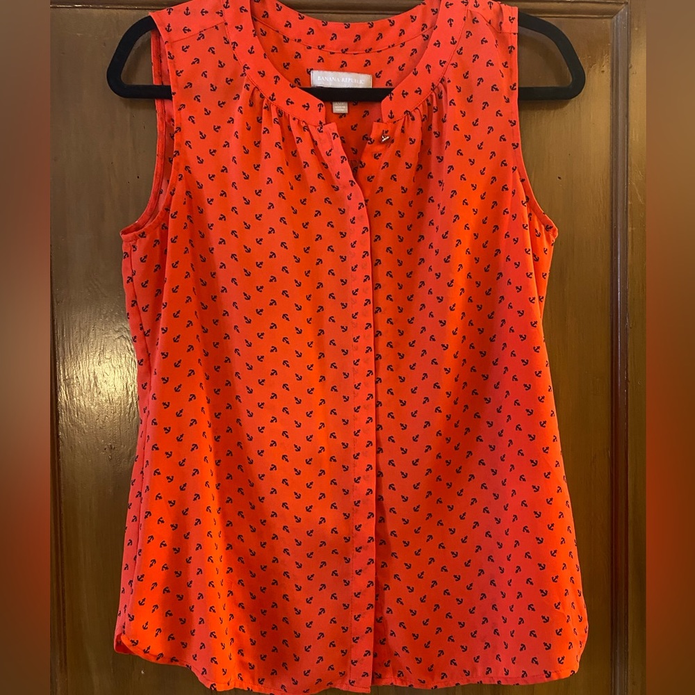 Banana Republic anchor print top